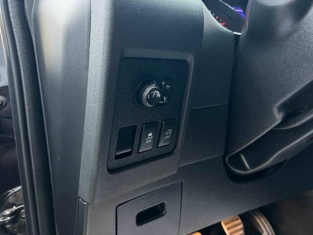 Черный Ниссан Кашкай, объемом двигателя 1.6 л и пробегом 248 тыс. км за 12000 $, фото 17 на Automoto.ua