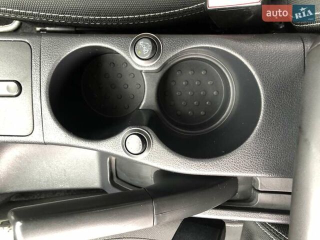 Черный Ниссан Кашкай, объемом двигателя 2 л и пробегом 184 тыс. км за 13600 $, фото 46 на Automoto.ua