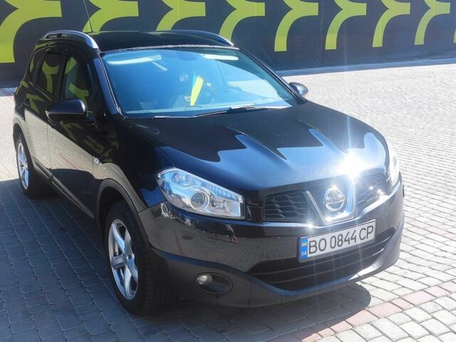 Черный Ниссан Кашкай, объемом двигателя 1.6 л и пробегом 247 тыс. км за 11350 $, фото 4 на Automoto.ua