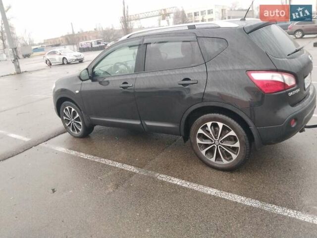 Черный Ниссан Кашкай, объемом двигателя 1.6 л и пробегом 238 тыс. км за 10200 $, фото 8 на Automoto.ua