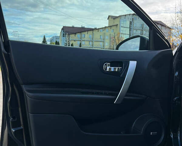 Чорний Ніссан Кашкай, об'ємом двигуна 2 л та пробігом 240 тис. км за 12900 $, фото 72 на Automoto.ua