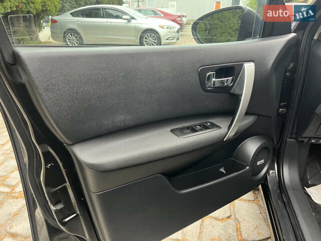 Черный Ниссан Кашкай, объемом двигателя 1.6 л и пробегом 219 тыс. км за 11350 $, фото 11 на Automoto.ua