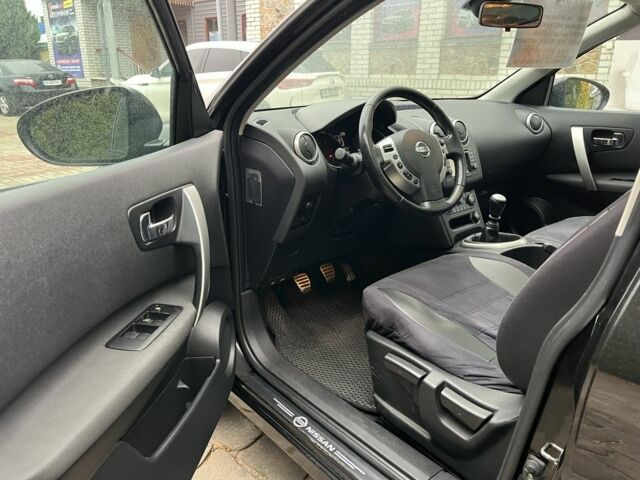 Черный Ниссан Кашкай, объемом двигателя 1.6 л и пробегом 230 тыс. км за 11000 $, фото 9 на Automoto.ua