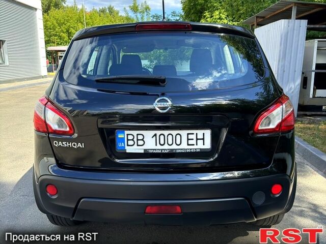 Черный Ниссан Кашкай, объемом двигателя 1.6 л и пробегом 128 тыс. км за 9700 $, фото 1 на Automoto.ua