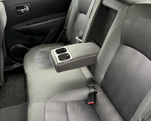 Чорний Ніссан Кашкай, об'ємом двигуна 1.6 л та пробігом 178 тис. км за 12200 $, фото 111 на Automoto.ua