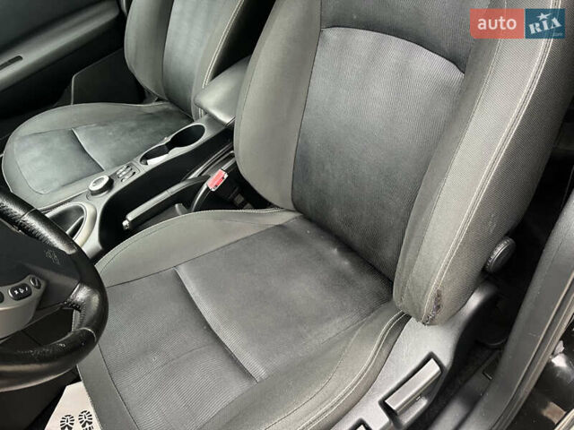 Черный Ниссан Кашкай, объемом двигателя 1.6 л и пробегом 219 тыс. км за 11350 $, фото 15 на Automoto.ua