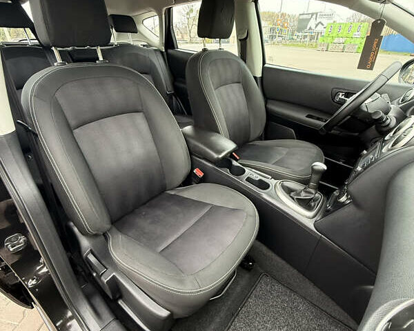 Чорний Ніссан Кашкай, об'ємом двигуна 1.6 л та пробігом 178 тис. км за 12200 $, фото 101 на Automoto.ua