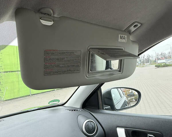 Чорний Ніссан Кашкай, об'ємом двигуна 1.6 л та пробігом 178 тис. км за 12200 $, фото 94 на Automoto.ua