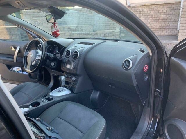 Черный Ниссан Кашкай, объемом двигателя 2 л и пробегом 185 тыс. км за 11000 $, фото 5 на Automoto.ua