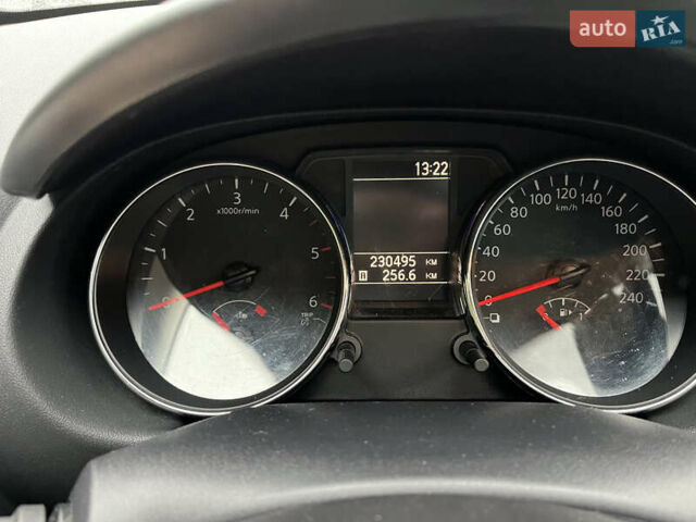 Черный Ниссан Кашкай, объемом двигателя 1.6 л и пробегом 230 тыс. км за 11000 $, фото 14 на Automoto.ua