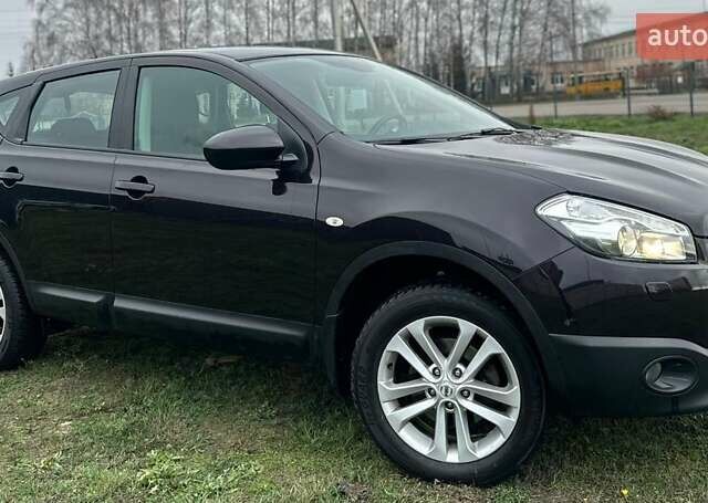 Черный Ниссан Кашкай, объемом двигателя 1.6 л и пробегом 114 тыс. км за 11999 $, фото 2 на Automoto.ua
