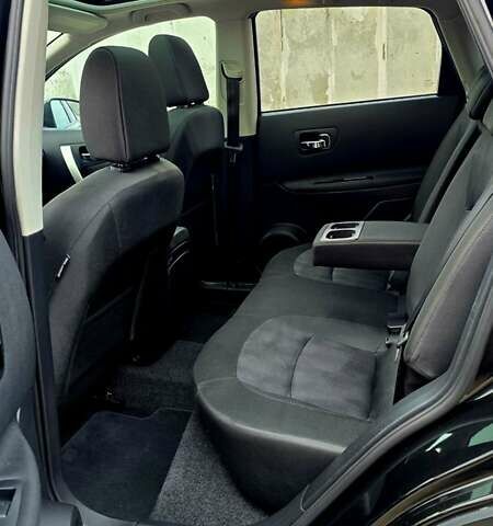 Черный Ниссан Кашкай, объемом двигателя 2 л и пробегом 202 тыс. км за 12500 $, фото 1 на Automoto.ua