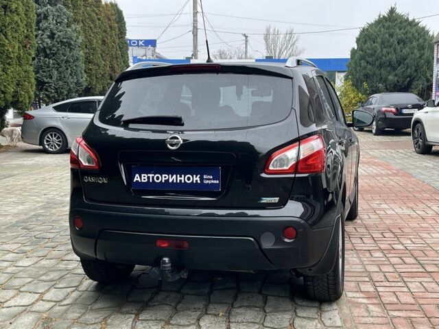 Черный Ниссан Кашкай, объемом двигателя 1.6 л и пробегом 230 тыс. км за 11000 $, фото 4 на Automoto.ua