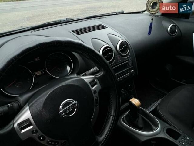 Черный Ниссан Кашкай, объемом двигателя 1.6 л и пробегом 196 тыс. км за 10500 $, фото 8 на Automoto.ua