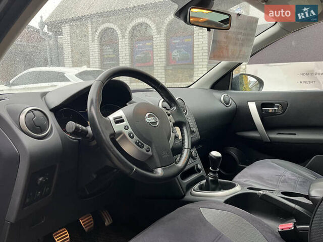 Черный Ниссан Кашкай, объемом двигателя 1.6 л и пробегом 230 тыс. км за 11000 $, фото 11 на Automoto.ua