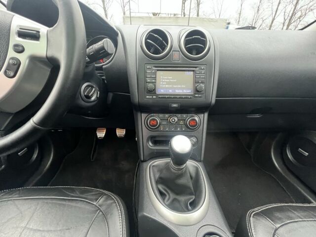 Черный Ниссан Кашкай, объемом двигателя 2 л и пробегом 204 тыс. км за 10999 $, фото 12 на Automoto.ua