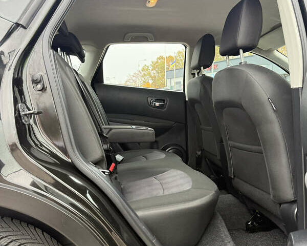 Чорний Ніссан Кашкай, об'ємом двигуна 1.6 л та пробігом 178 тис. км за 12200 $, фото 53 на Automoto.ua