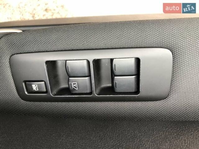 Черный Ниссан Кашкай, объемом двигателя 2 л и пробегом 184 тыс. км за 13600 $, фото 53 на Automoto.ua