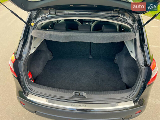 Черный Ниссан Кашкай, объемом двигателя 1.5 л и пробегом 213 тыс. км за 10900 $, фото 21 на Automoto.ua