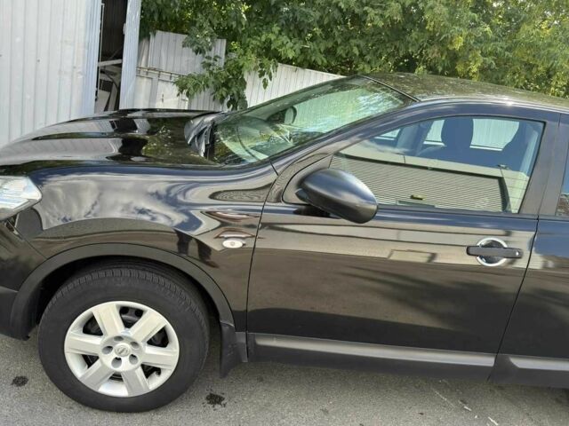 Черный Ниссан Кашкай, объемом двигателя 1.6 л и пробегом 128 тыс. км за 9700 $, фото 3 на Automoto.ua