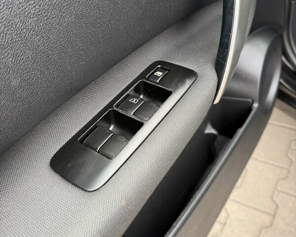 Чорний Ніссан Кашкай, об'ємом двигуна 1.6 л та пробігом 178 тис. км за 12200 $, фото 37 на Automoto.ua