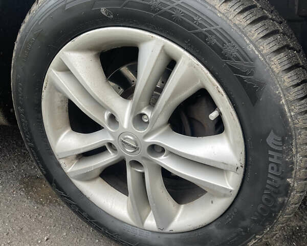 Черный Ниссан Кашкай, объемом двигателя 1.6 л и пробегом 300 тыс. км за 10300 $, фото 16 на Automoto.ua