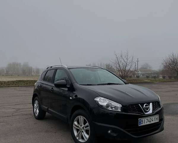 Черный Ниссан Кашкай, объемом двигателя 1.6 л и пробегом 252 тыс. км за 11700 $, фото 1 на Automoto.ua