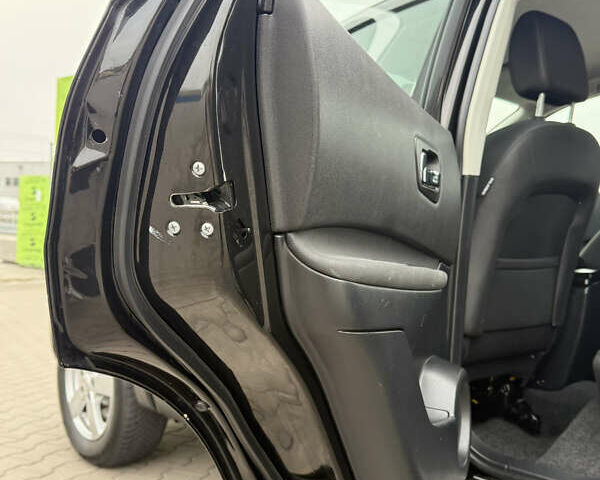 Чорний Ніссан Кашкай, об'ємом двигуна 1.6 л та пробігом 178 тис. км за 12200 $, фото 49 на Automoto.ua