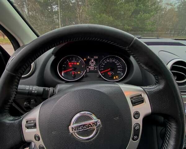 Черный Ниссан Кашкай, объемом двигателя 1.6 л и пробегом 252 тыс. км за 11700 $, фото 7 на Automoto.ua