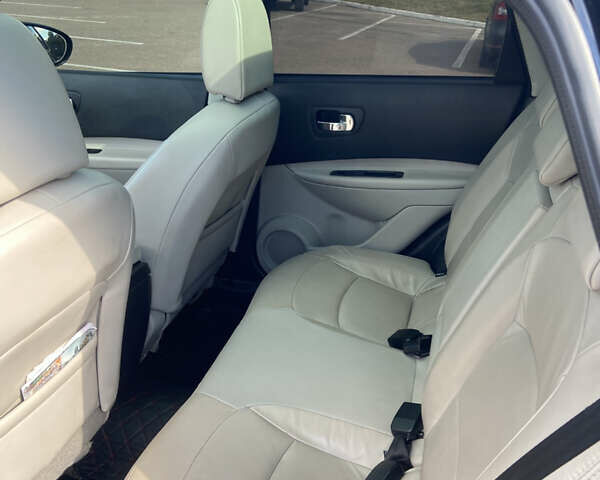 Чорний Ніссан Кашкай, об'ємом двигуна 1.6 л та пробігом 192 тис. км за 10900 $, фото 8 на Automoto.ua