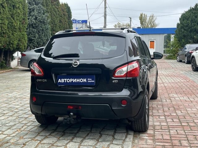 Черный Ниссан Кашкай, объемом двигателя 1.6 л и пробегом 219 тыс. км за 11350 $, фото 4 на Automoto.ua