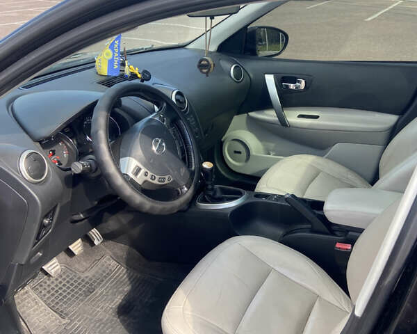 Чорний Ніссан Кашкай, об'ємом двигуна 1.6 л та пробігом 192 тис. км за 10900 $, фото 6 на Automoto.ua