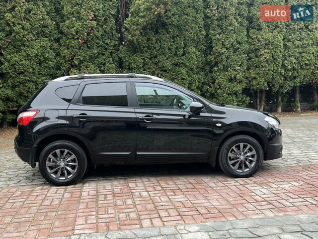 Черный Ниссан Кашкай, объемом двигателя 1.6 л и пробегом 219 тыс. км за 11350 $, фото 2 на Automoto.ua