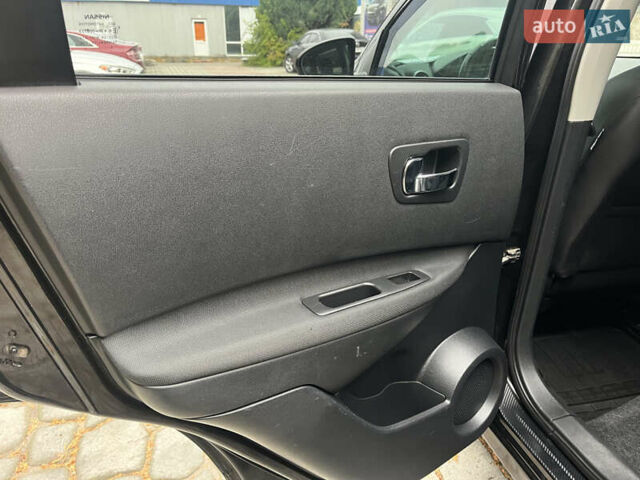 Черный Ниссан Кашкай, объемом двигателя 1.6 л и пробегом 219 тыс. км за 11350 $, фото 20 на Automoto.ua