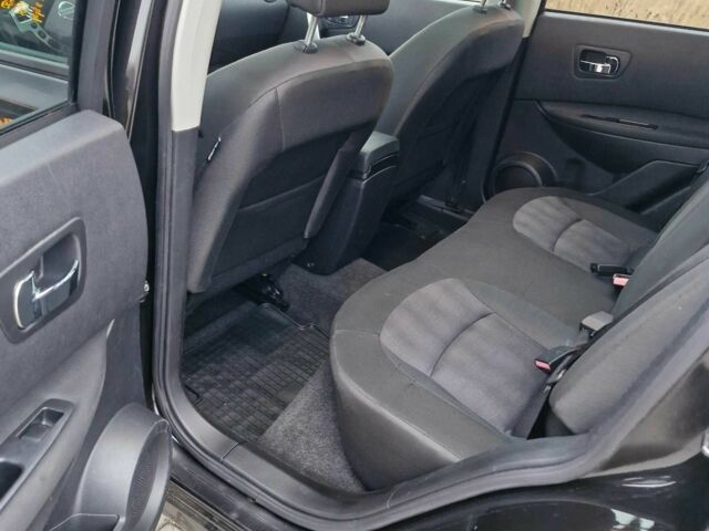 Черный Ниссан Кашкай, объемом двигателя 1.6 л и пробегом 236 тыс. км за 10700 $, фото 8 на Automoto.ua