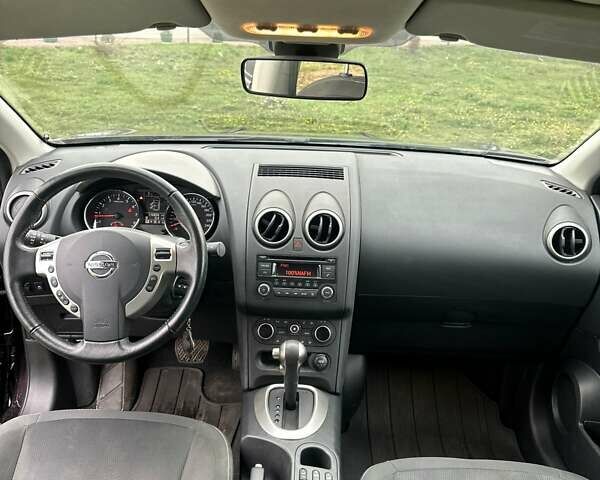 Черный Ниссан Кашкай, объемом двигателя 1.6 л и пробегом 114 тыс. км за 11999 $, фото 9 на Automoto.ua