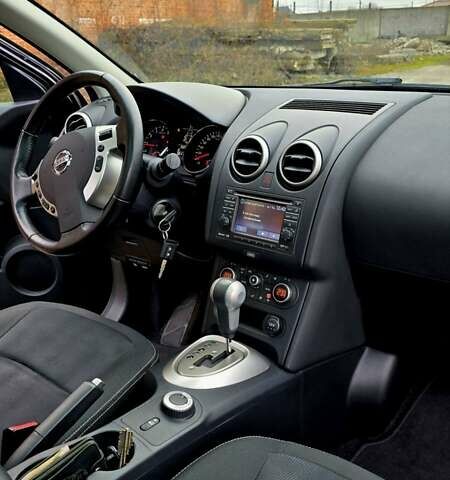 Черный Ниссан Кашкай, объемом двигателя 2 л и пробегом 202 тыс. км за 12500 $, фото 9 на Automoto.ua