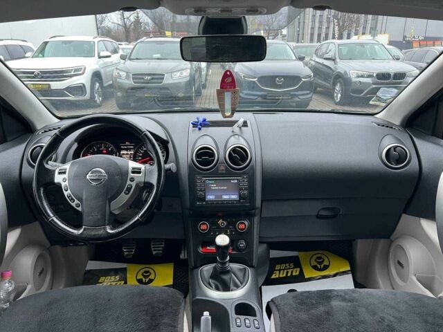 Черный Ниссан Кашкай, объемом двигателя 1.6 л и пробегом 248 тыс. км за 12000 $, фото 11 на Automoto.ua