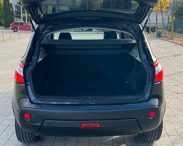 Чорний Ніссан Кашкай, об'ємом двигуна 2 л та пробігом 240 тис. км за 12900 $, фото 76 на Automoto.ua