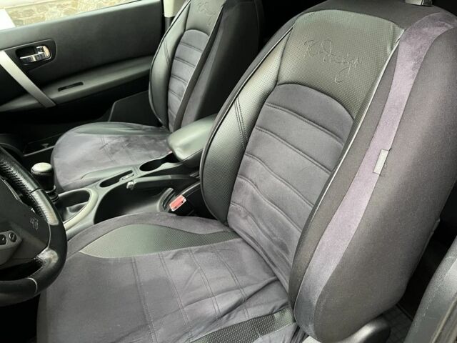 Черный Ниссан Кашкай, объемом двигателя 1.6 л и пробегом 230 тыс. км за 11000 $, фото 13 на Automoto.ua