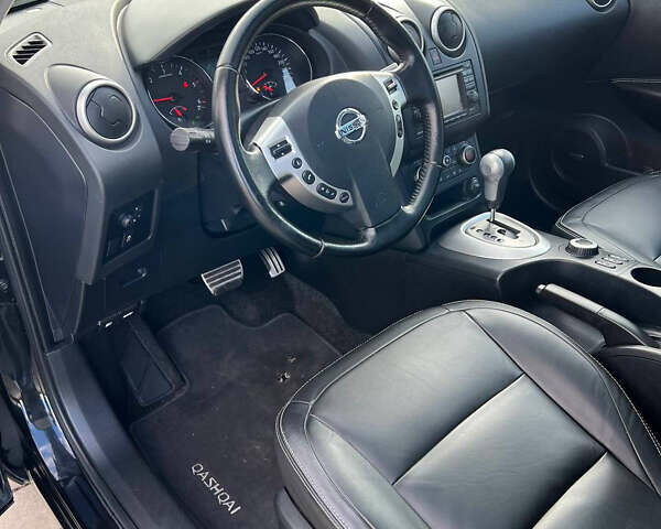 Чорний Ніссан Кашкай, об'ємом двигуна 2 л та пробігом 240 тис. км за 12900 $, фото 62 на Automoto.ua