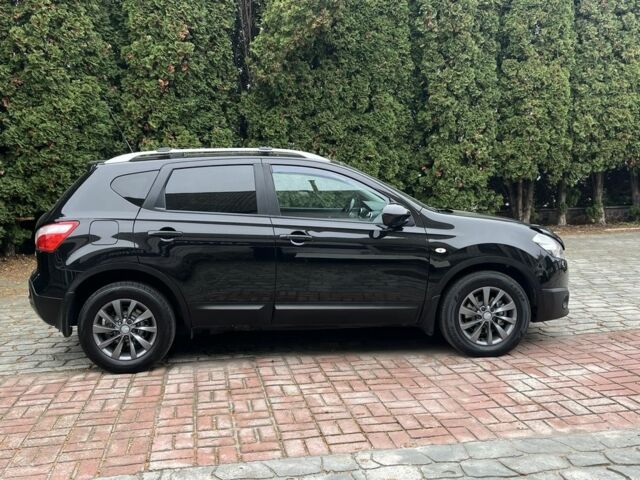 Черный Ниссан Кашкай, объемом двигателя 1.6 л и пробегом 219 тыс. км за 11350 $, фото 2 на Automoto.ua