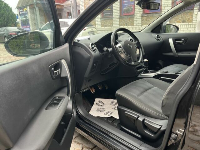 Черный Ниссан Кашкай, объемом двигателя 1.6 л и пробегом 219 тыс. км за 11350 $, фото 10 на Automoto.ua