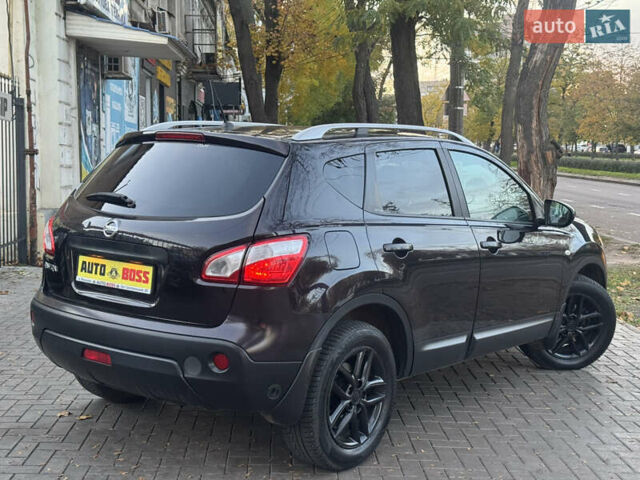 Черный Ниссан Кашкай, объемом двигателя 2 л и пробегом 229 тыс. км за 12999 $, фото 10 на Automoto.ua