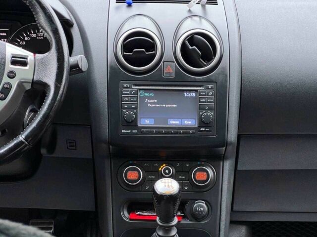 Черный Ниссан Кашкай, объемом двигателя 1.6 л и пробегом 248 тыс. км за 12000 $, фото 19 на Automoto.ua