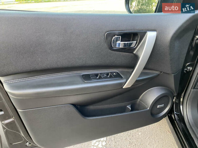 Черный Ниссан Кашкай, объемом двигателя 1.6 л и пробегом 231 тыс. км за 11700 $, фото 20 на Automoto.ua