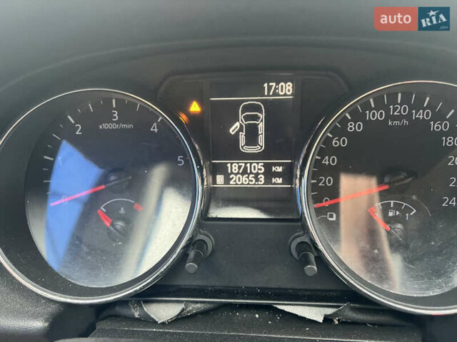 Чорний Ніссан Кашкай, об'ємом двигуна 2 л та пробігом 188 тис. км за 12700 $, фото 5 на Automoto.ua