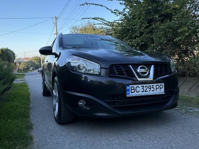 Черный Ниссан Кашкай, объемом двигателя 1.6 л и пробегом 295 тыс. км за 12200 $, фото 1 на Automoto.ua