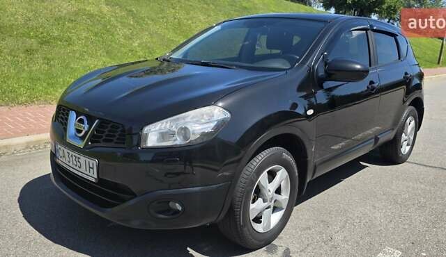Черный Ниссан Кашкай, объемом двигателя 2 л и пробегом 210 тыс. км за 11500 $, фото 4 на Automoto.ua