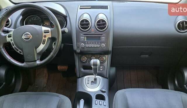 Черный Ниссан Кашкай, объемом двигателя 2 л и пробегом 210 тыс. км за 11500 $, фото 16 на Automoto.ua